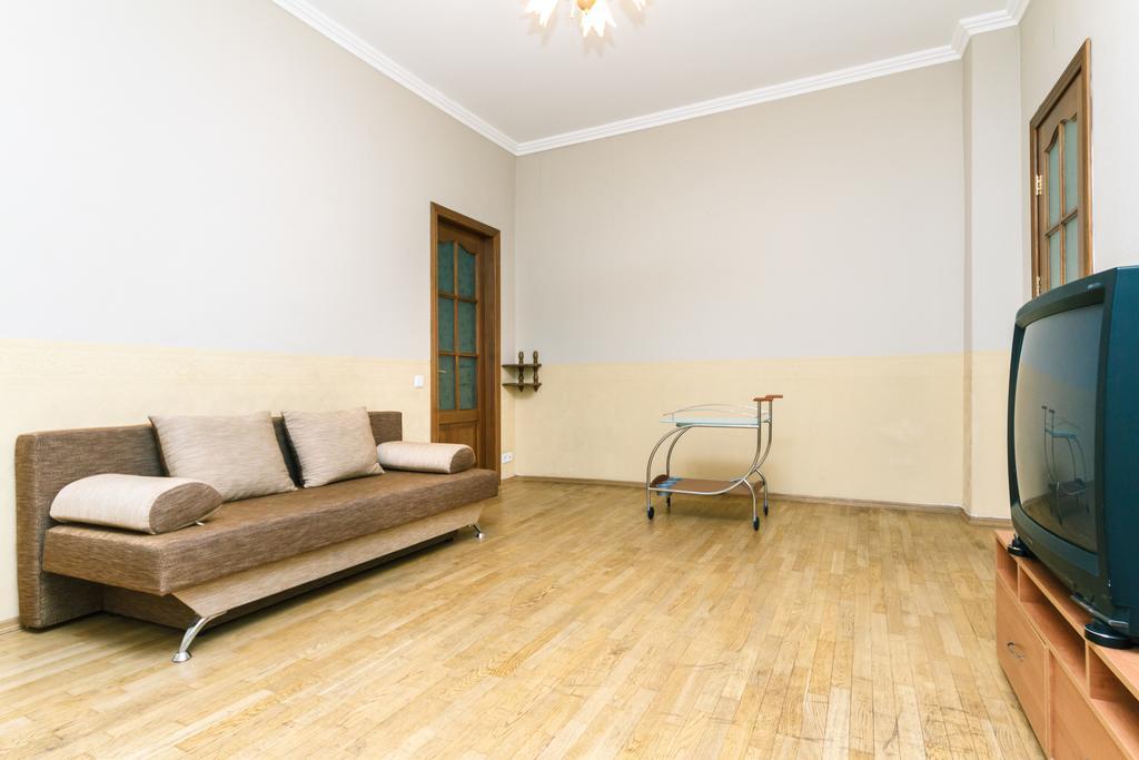 Apartment On Khreshchatyk Kiev Ngoại thất bức ảnh