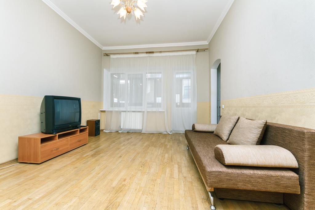 Apartment On Khreshchatyk Kiev Ngoại thất bức ảnh