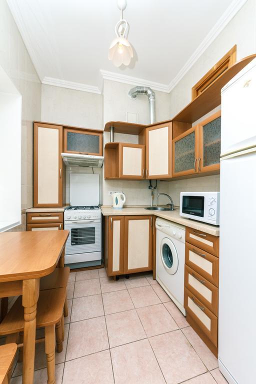 Apartment On Khreshchatyk Kiev Ngoại thất bức ảnh