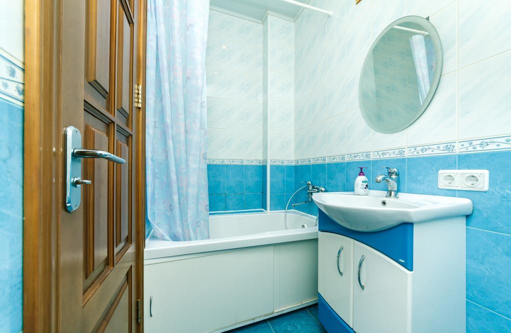 Apartment On Khreshchatyk Kiev Ngoại thất bức ảnh